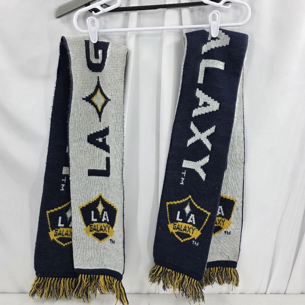 Lot Of 2 LA GALAXY MLS Soccer Team Winter Knit Fringed Scarf Reversible‎ Blue.